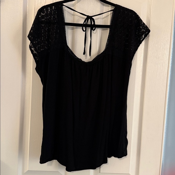 Rayon Slub Lace Short Sleeve Top - Picture 6 of 7